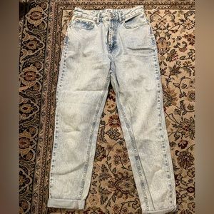 BDG -Urban Outfitters Mom High Rise